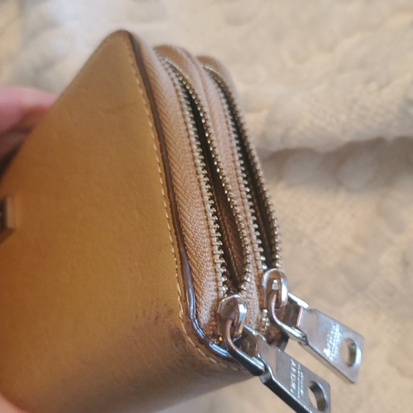 DKNY Camel Zip Wallet - Picture 3 of 6